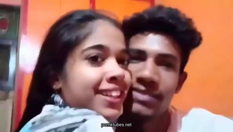 Lucky Boy Fucked Cute Girl in Desi Sex MMS