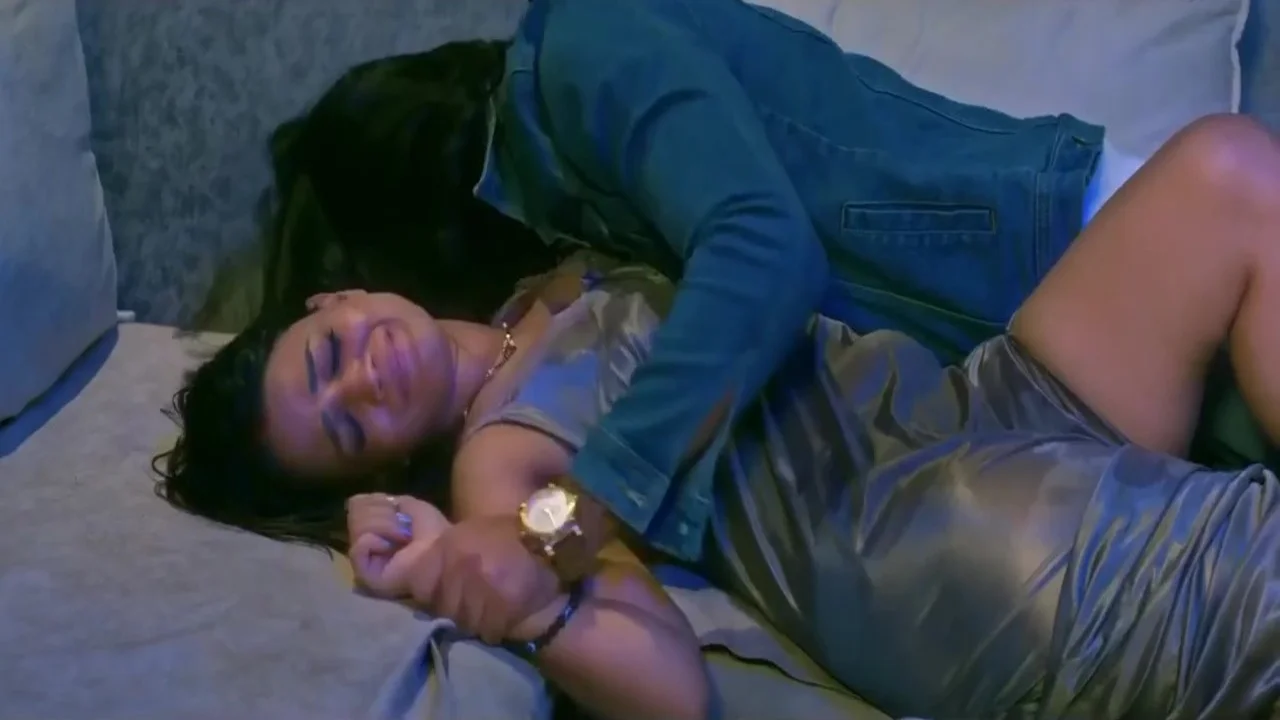 Gharwala Baharwala 2024 Waah Originals Hindi Porn Web Series Ep 6