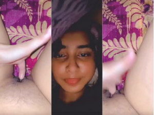 XXX Hindi BF videos horny Rich South Delhi school girl pussy fingering selfie for boyfriend